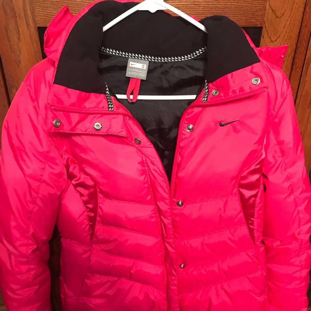 Beautiful Nike women’s winter coat